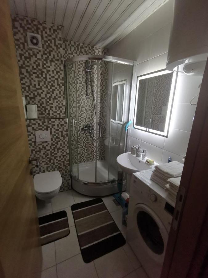 Delta Apartman พอดโกริกา ภายนอก รูปภาพ