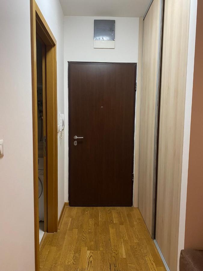 Delta Apartman พอดโกริกา ภายนอก รูปภาพ