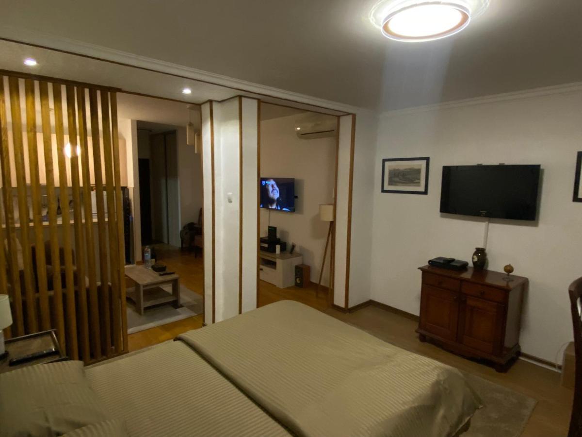 Delta Apartman พอดโกริกา ภายนอก รูปภาพ